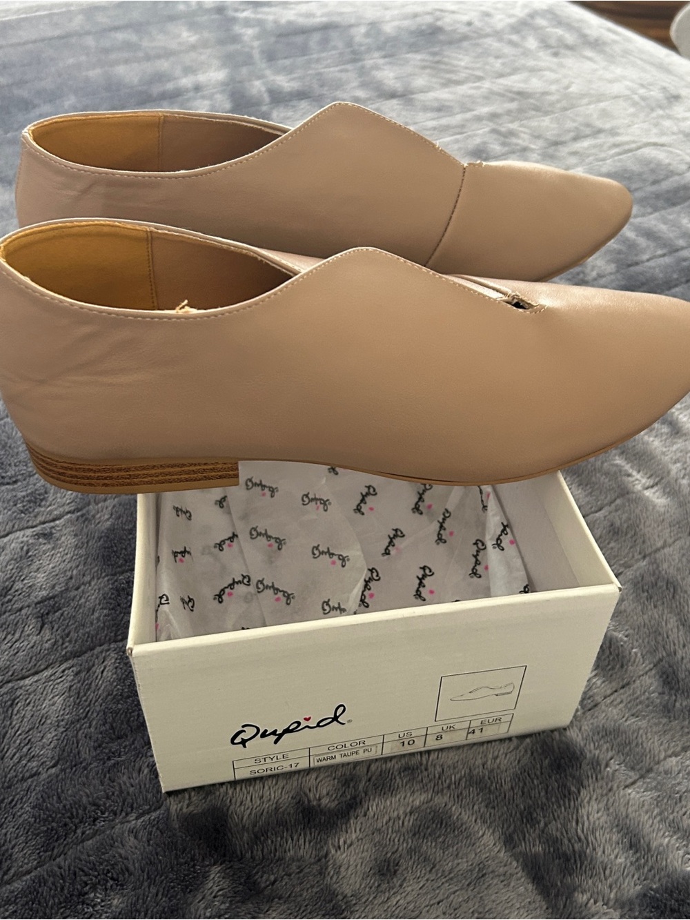 Qupid Women's Beige Pointed Slip-On Flats with V-Cut - Picture 3 of 8